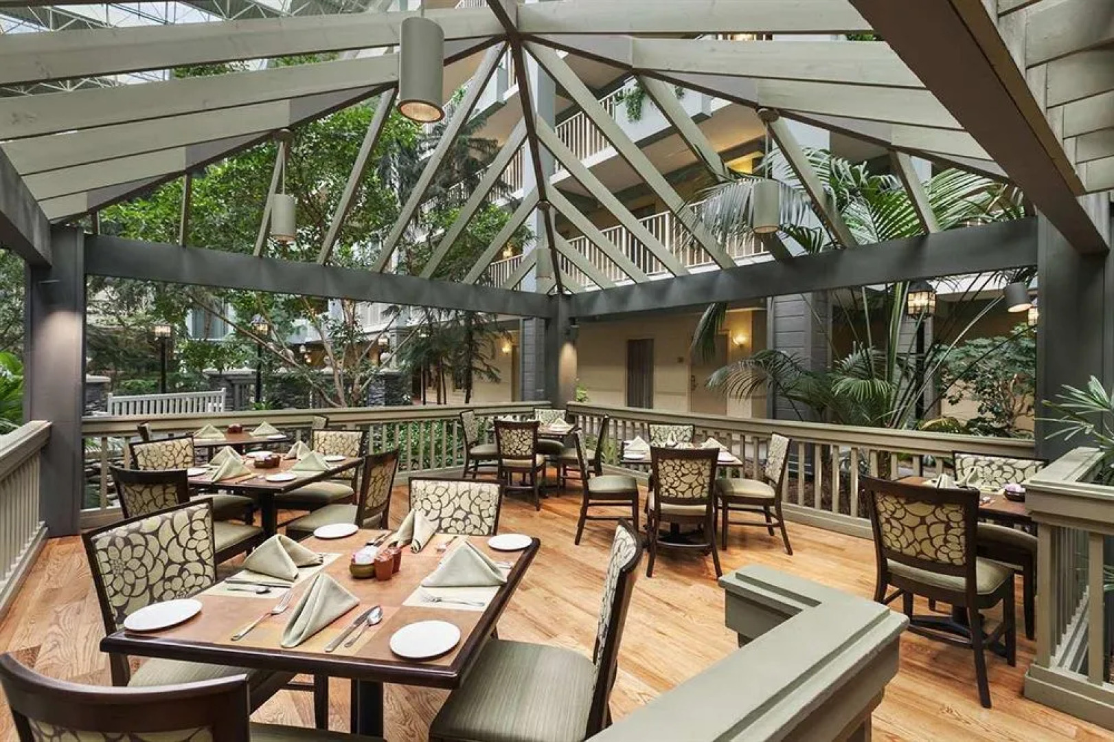 Embassy Suites by Hilton Pittsburgh International Airport