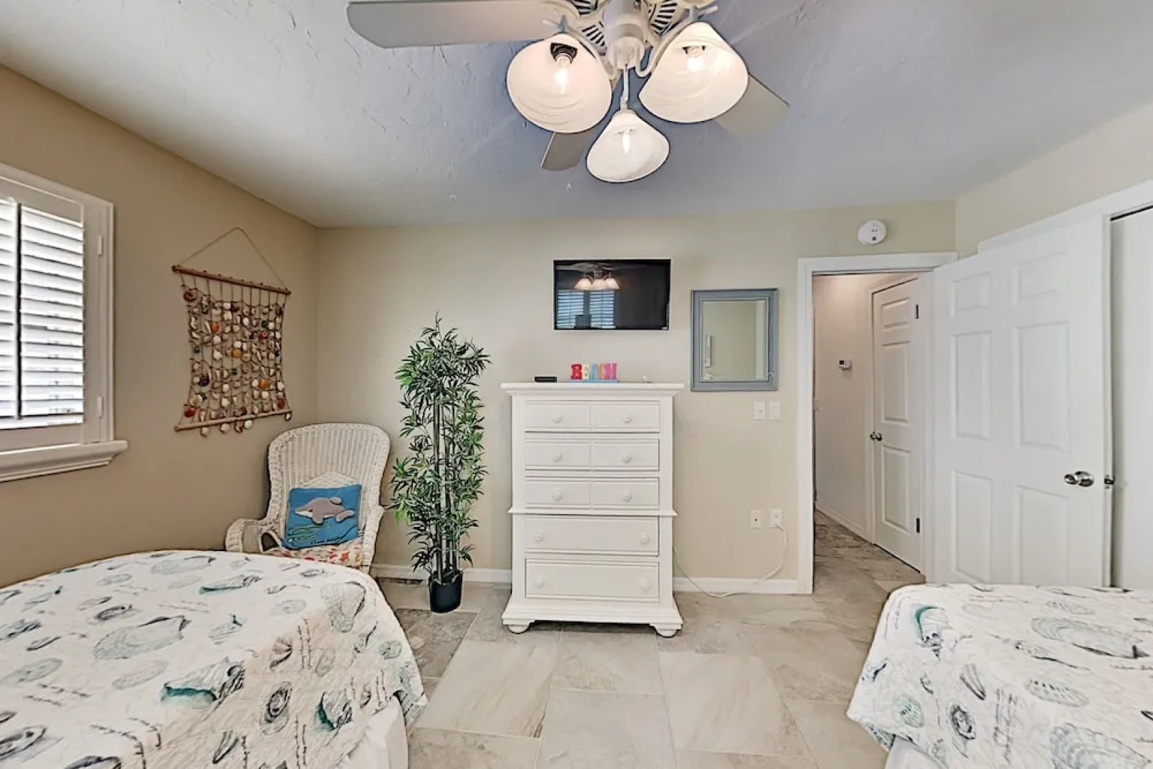 Canal-front Getaway W/ Pool - Minutes To Beach! 2 Bedroom Home