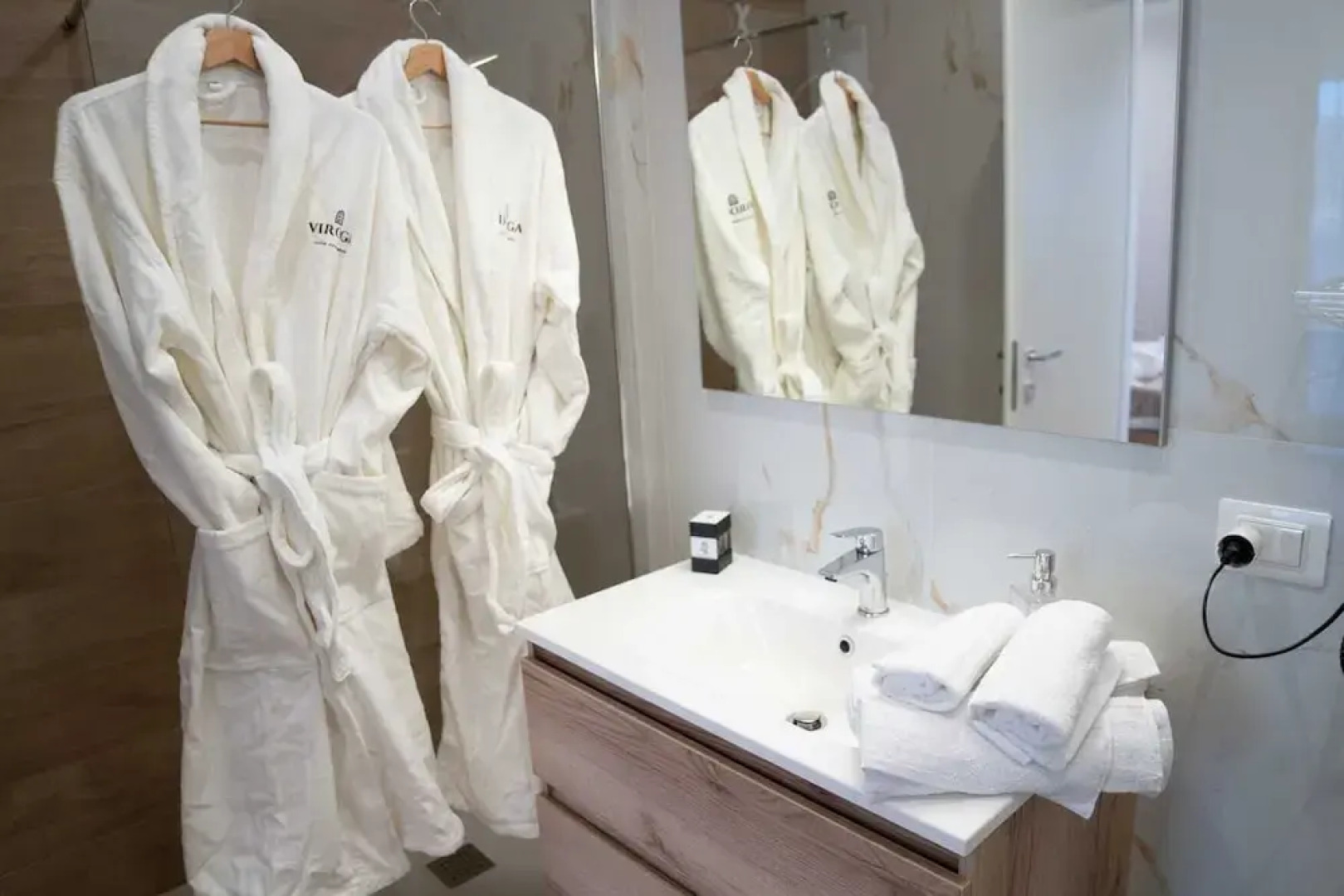 Viroga suite apartments