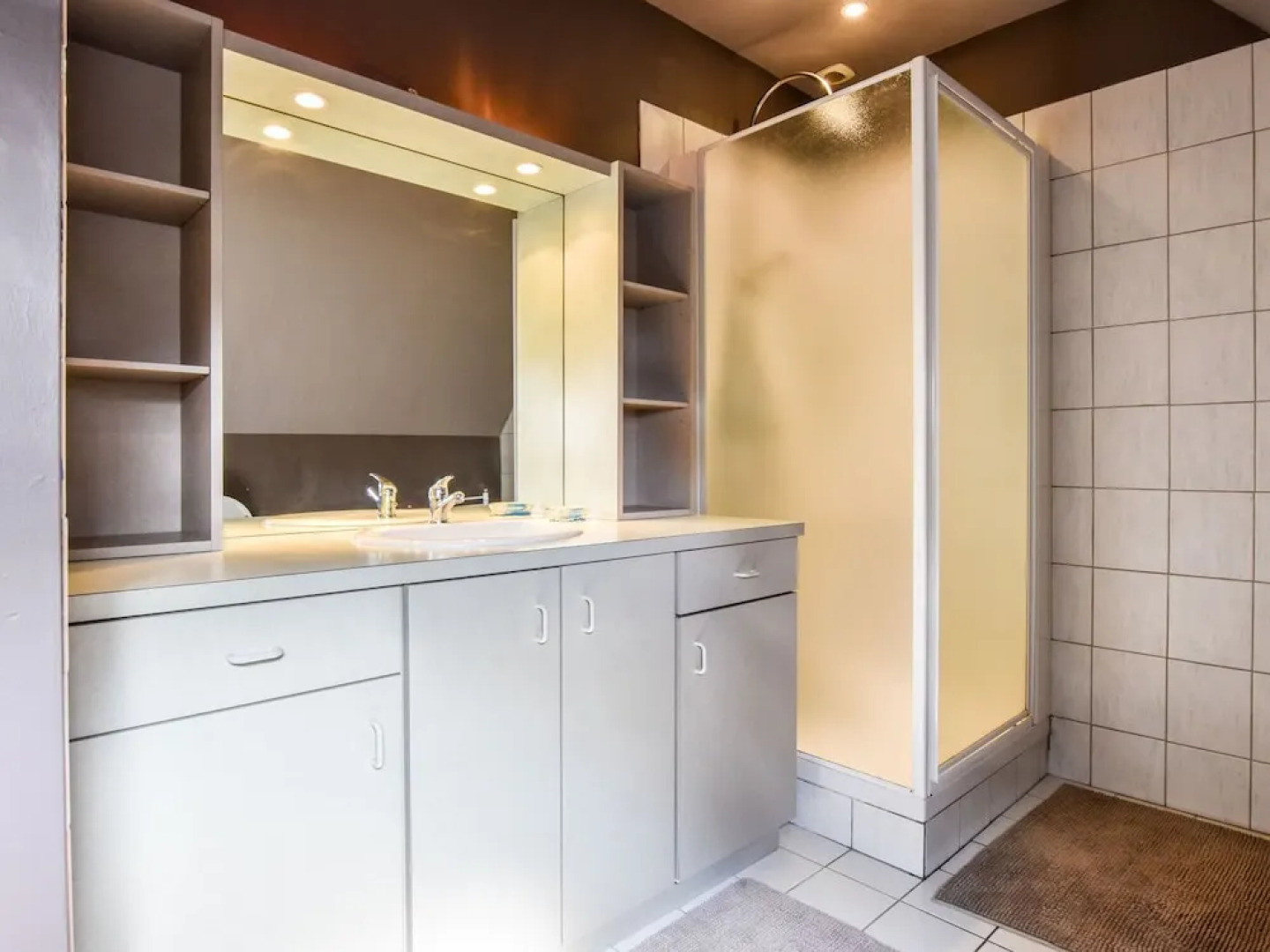 Beautiful Holiday Home With Large Garden in Brittany 1 km From the Beach