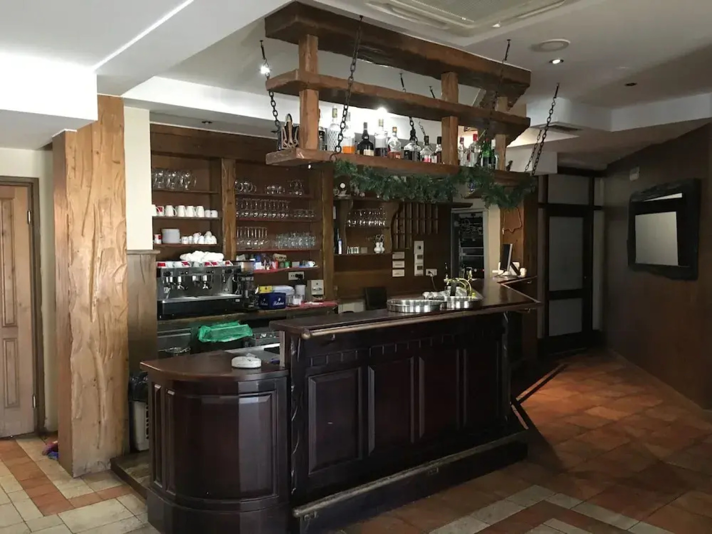 Fortuna Hotel & Restaurant