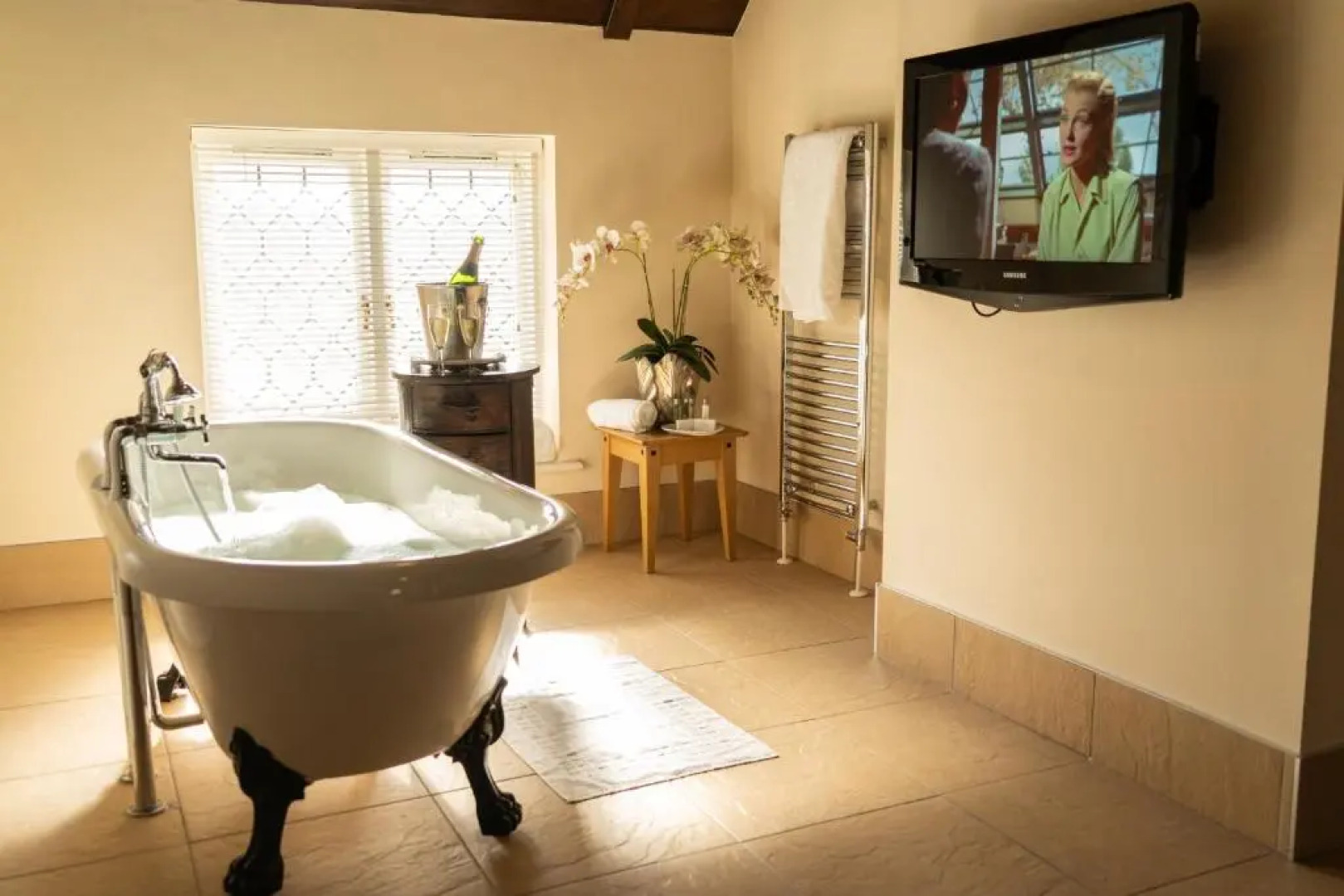 The Kingfisher Pub and Hotel