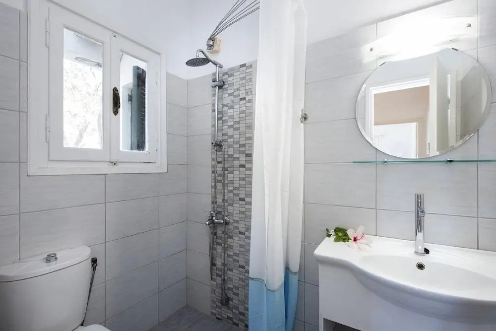 Marika Apartments & Annexe