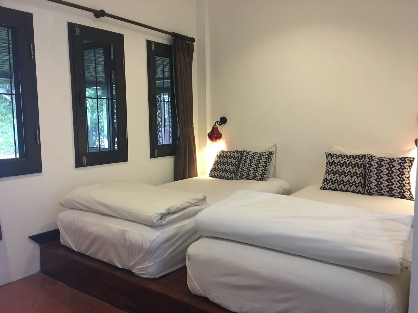 Baannamping Riverside Village