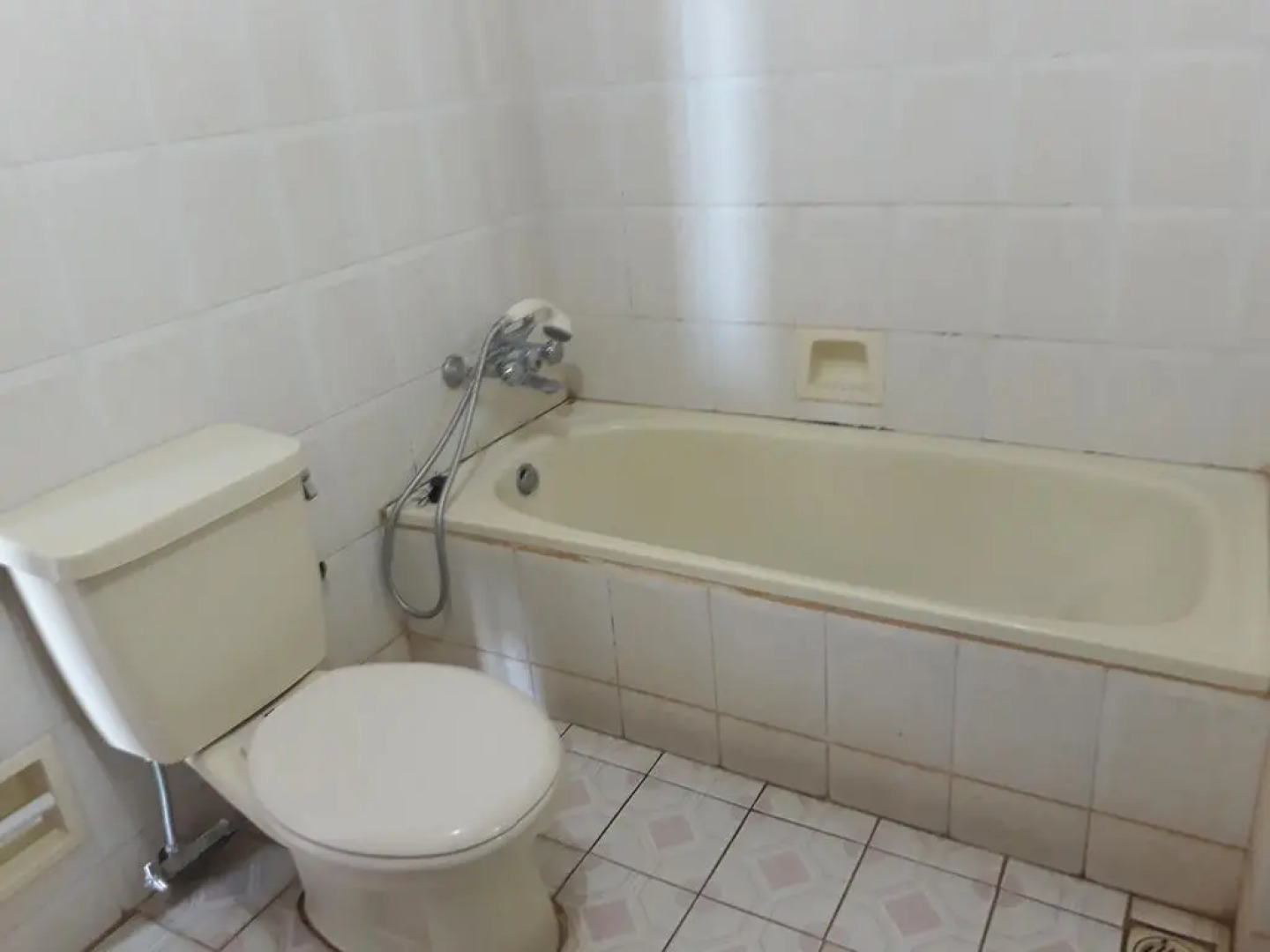 BUKIT KENARI Hotel & Restaurant