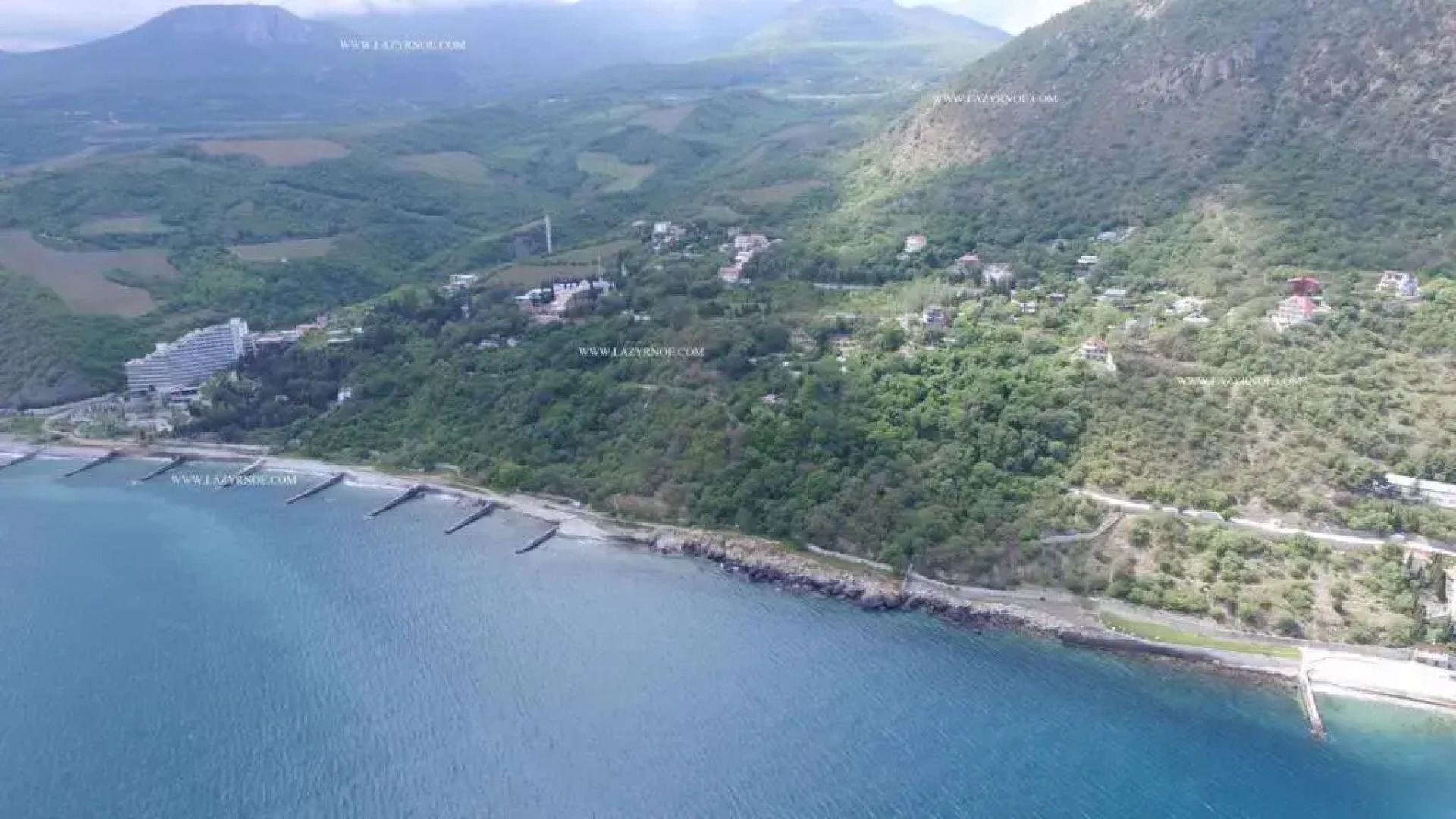 Two Floor Cottages in Lazurnoe