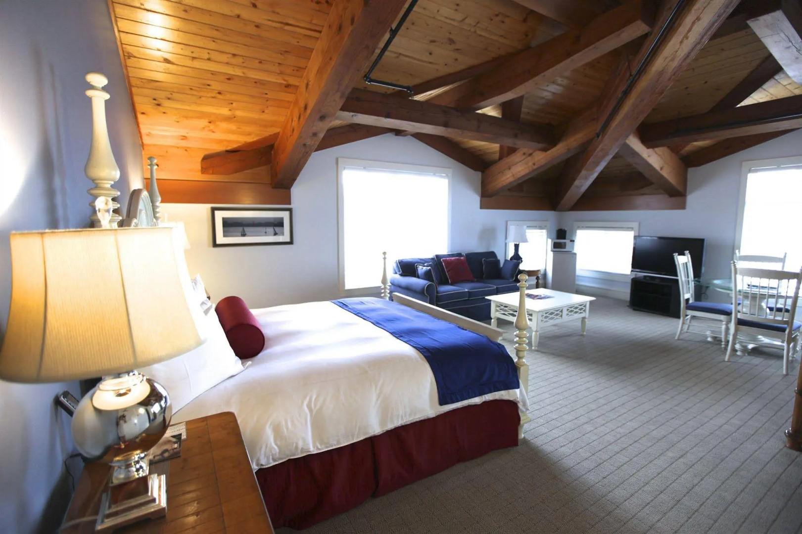 Boston Yacht Haven Inn & Marina