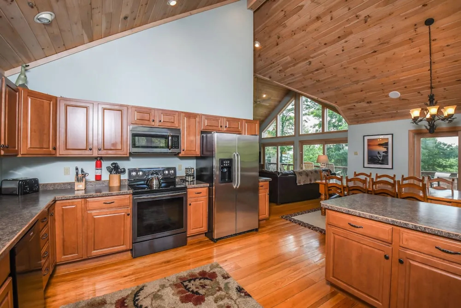 Glass Mountain Lodge 5 Bedroom House