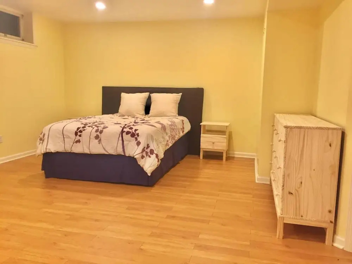 Suburban Getaway. Fire pit & Fireplace. Steam Shower