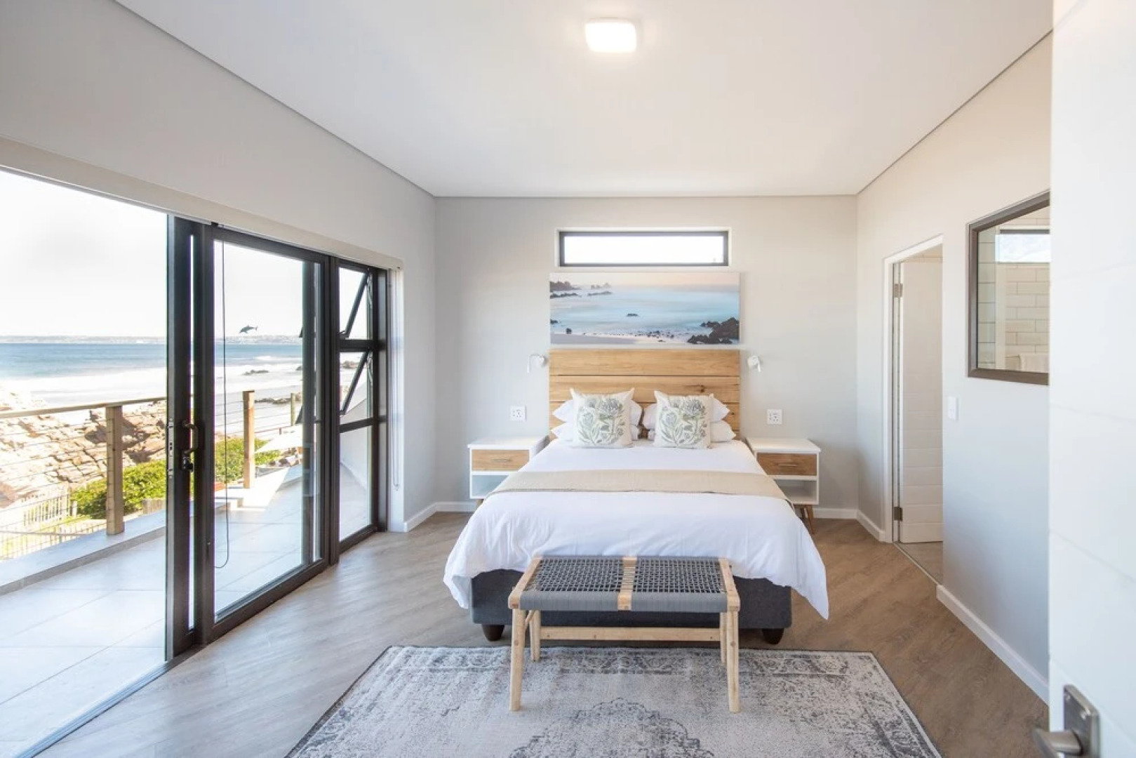 Picnic Rock Seaside Accommodation