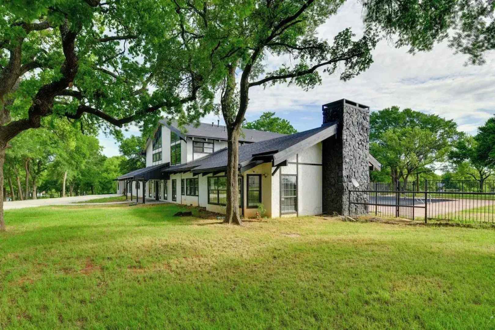 Private Pool: Pilot Point Home on 45 Acres