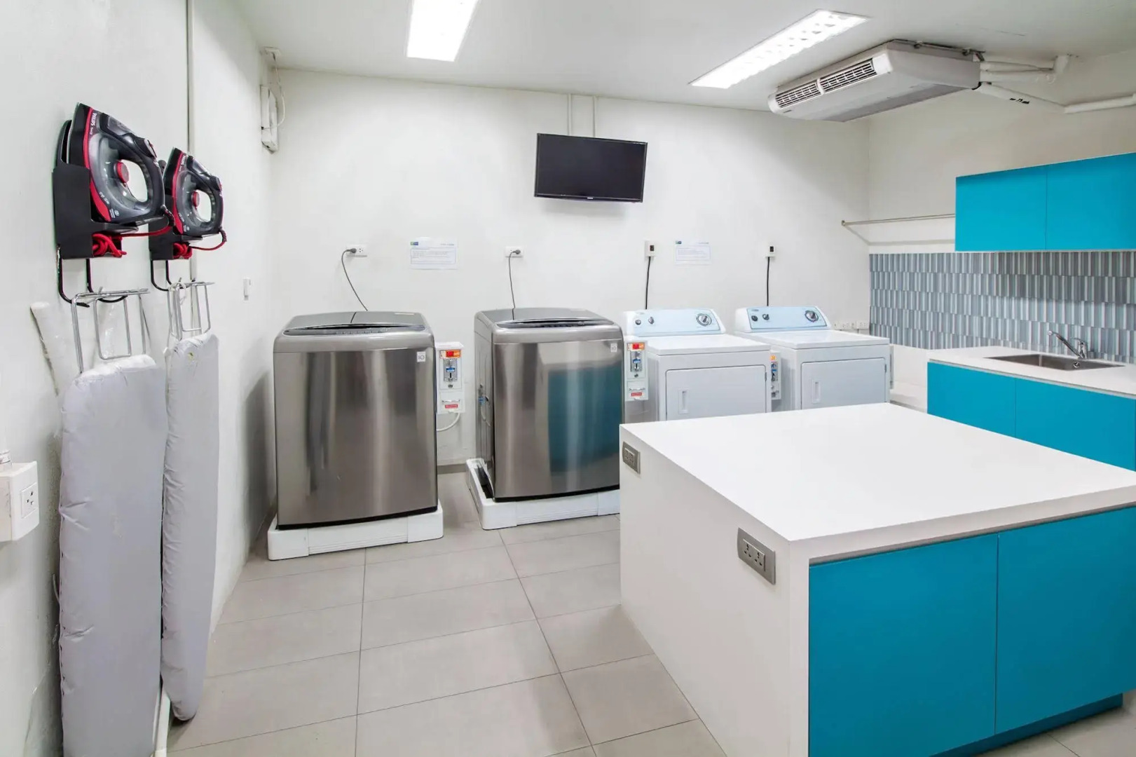 Holiday Inn Express Bangkok Sukhumvit 11 by IHG