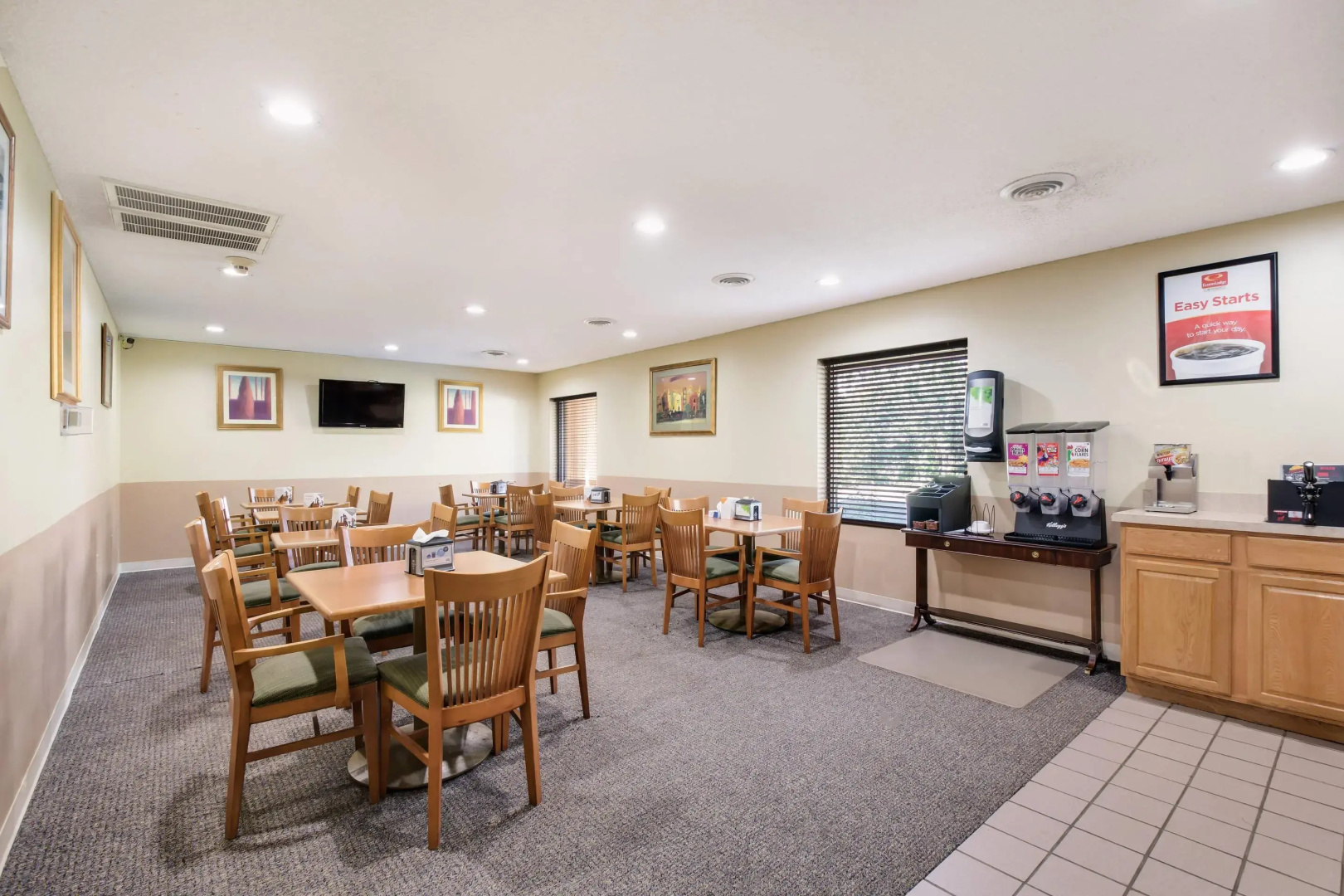 Econo Lodge Inn & Suites Knoxville East