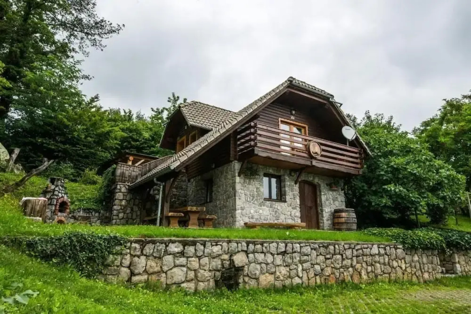 Vineyard Cottage Rataj 1 Hot Tub