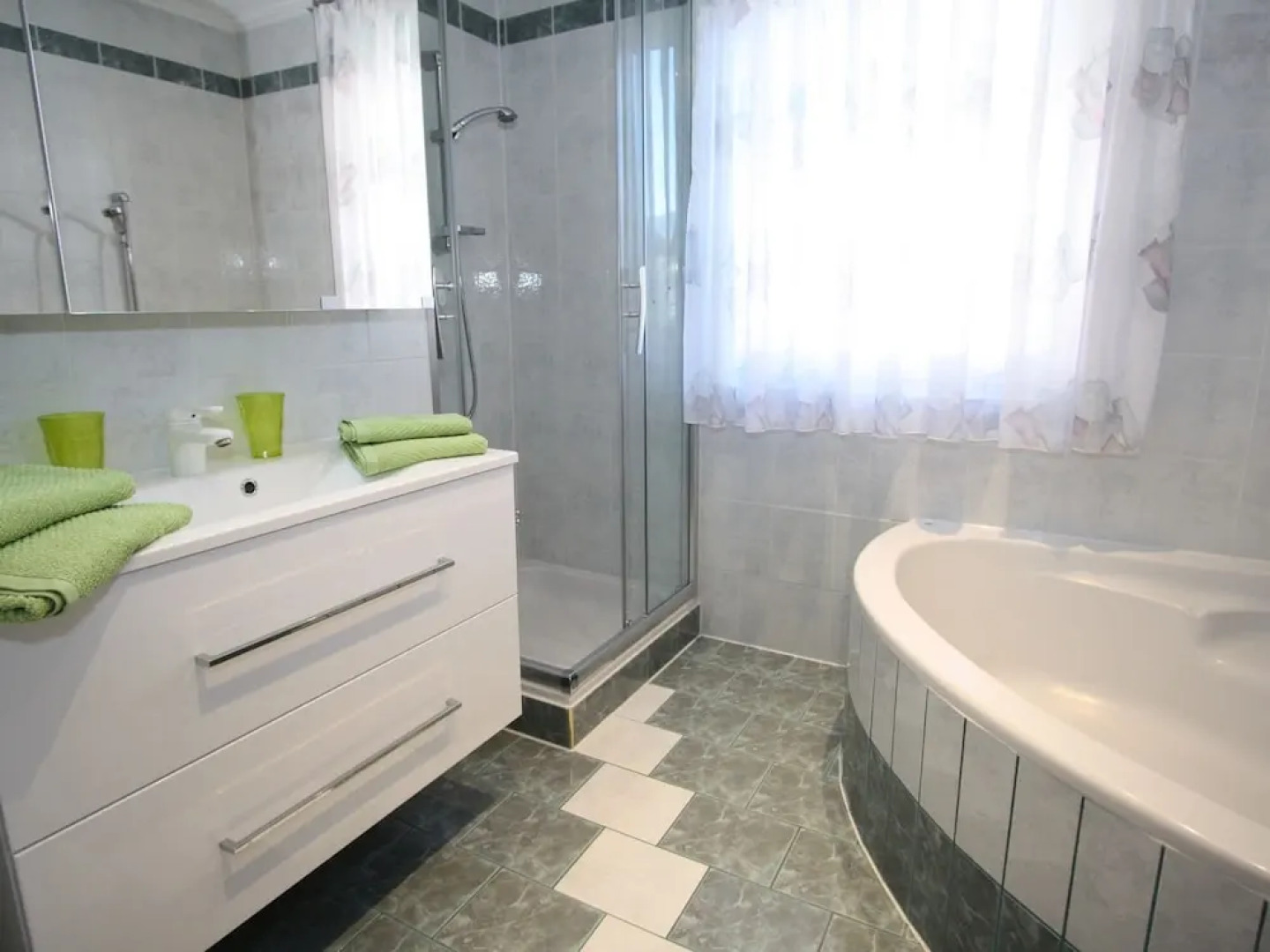 Idyllic Holiday Home in Goldegg Weng Near ski bus