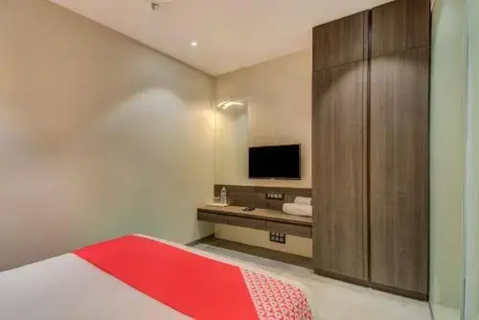 Hotel Imperia By OYO Rooms
