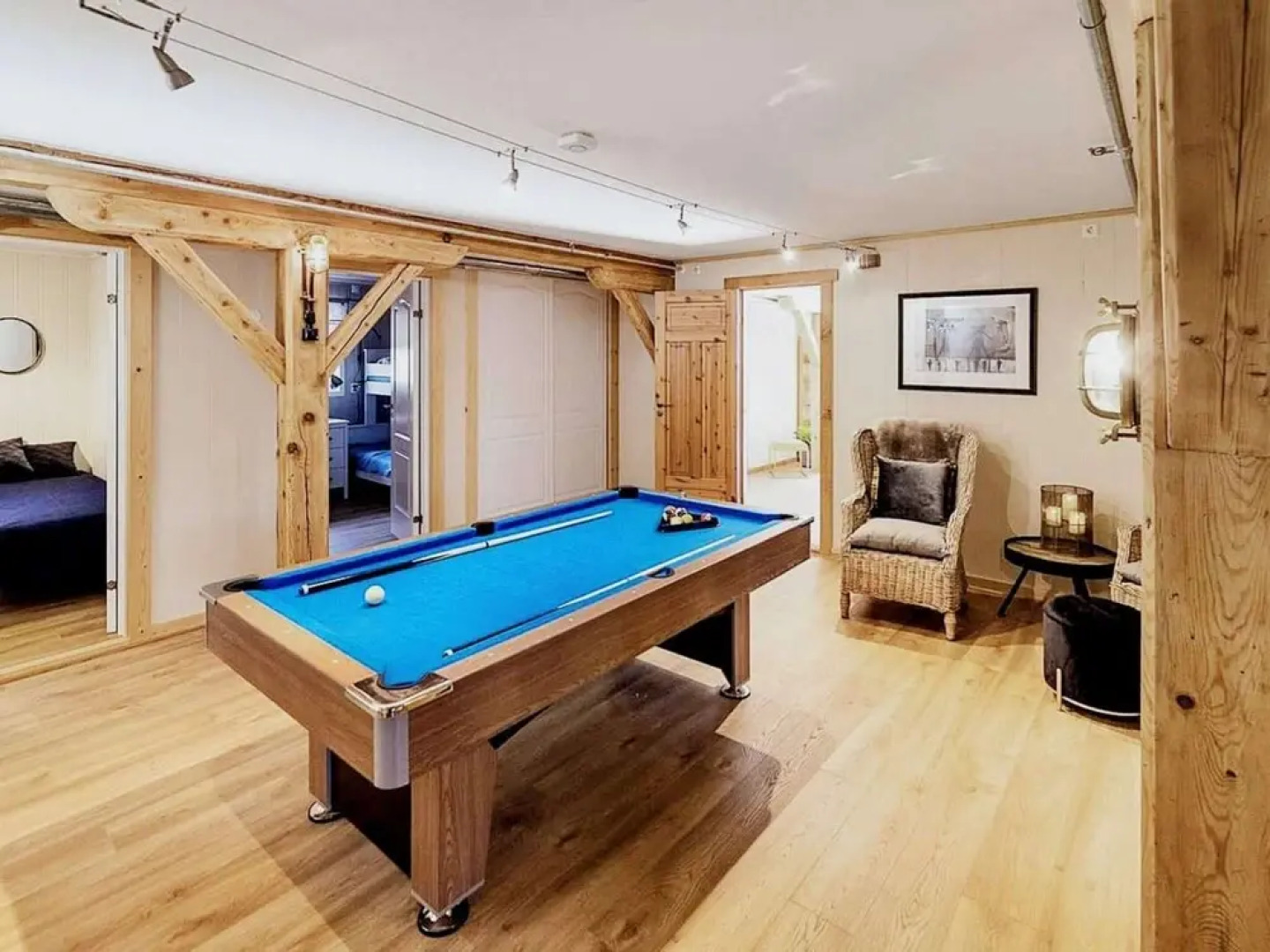 10 Person Holiday Home in Midsund