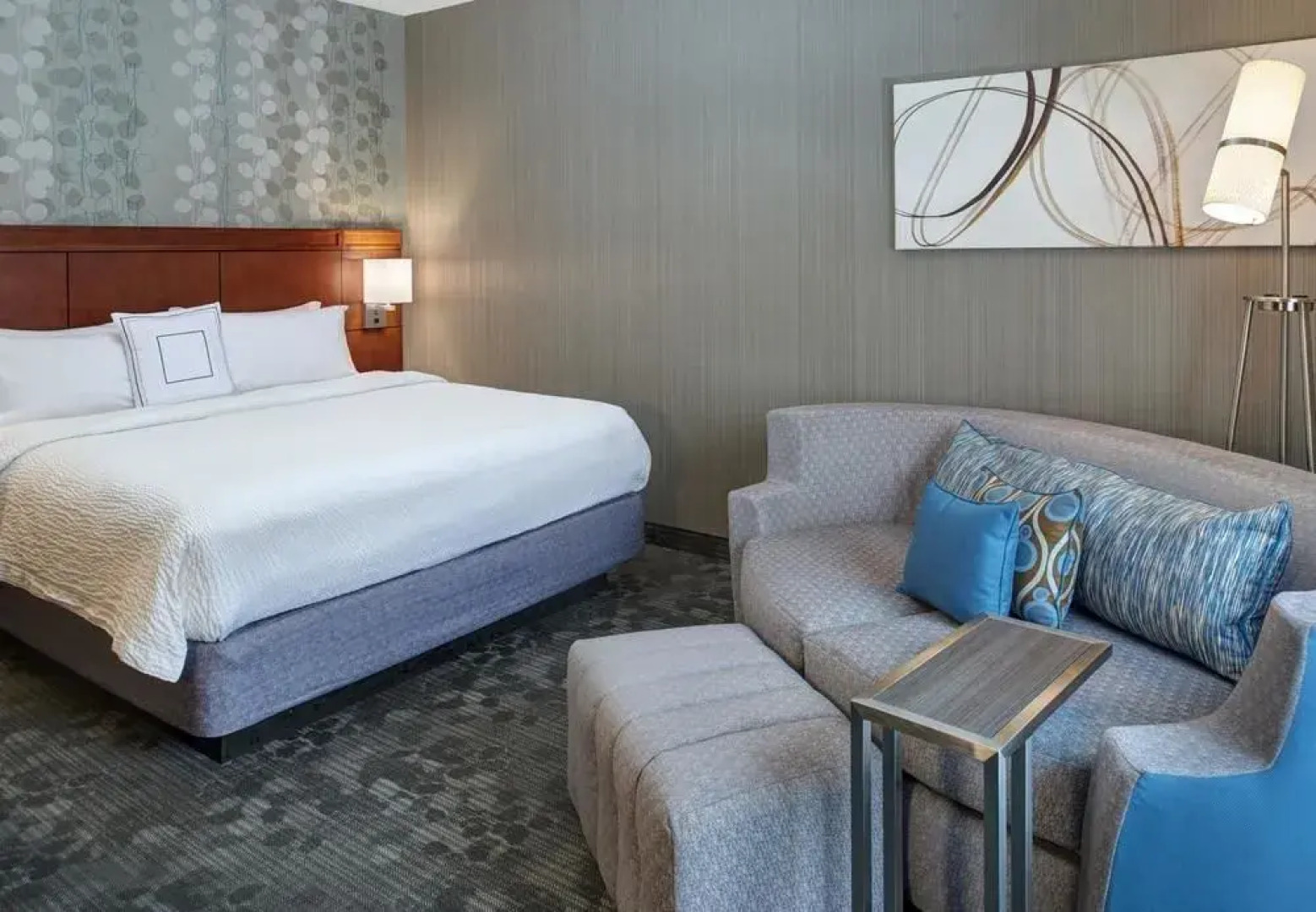 Courtyard by Marriott Milwaukee Brookfield