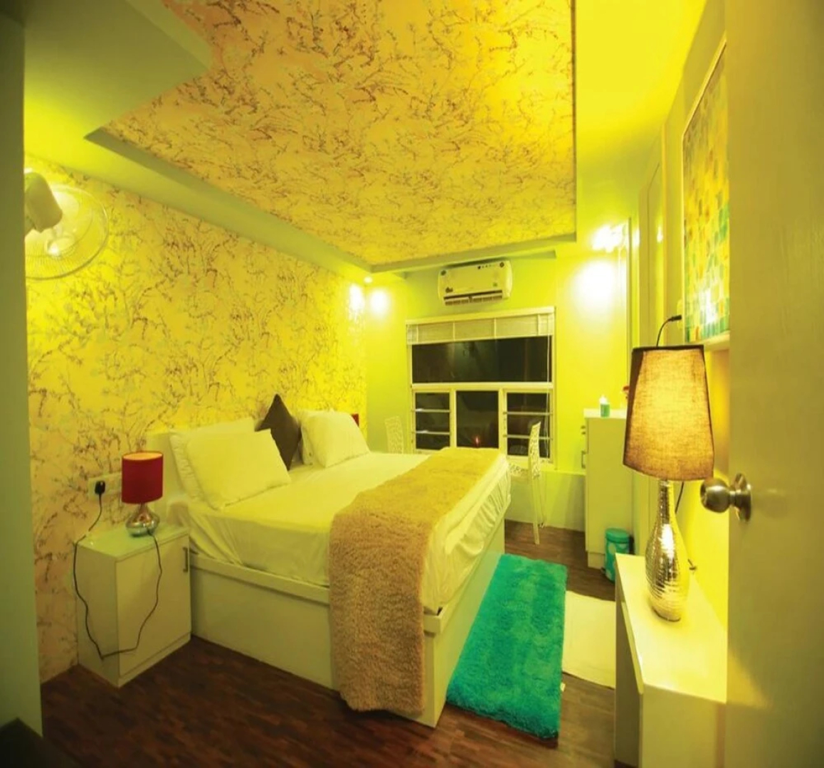 India Vacationz Houseboat