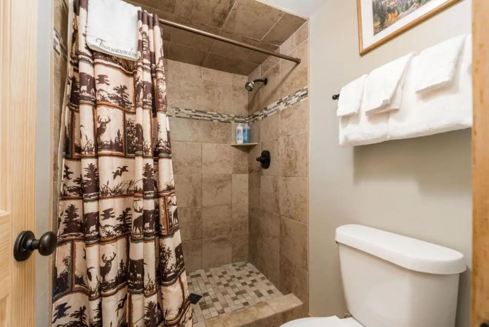 4 Seasons Inn on Fall River