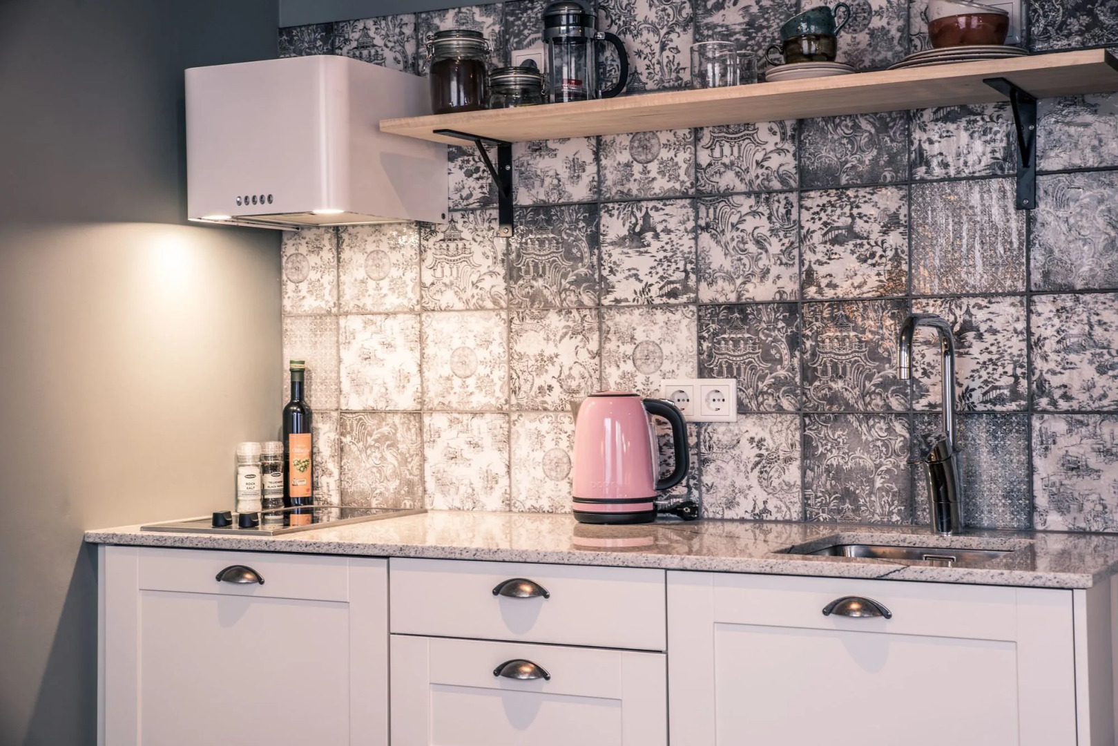 The Swan House by Heimaleiga