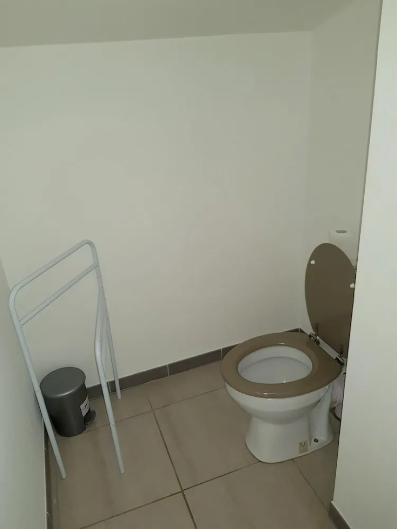 Apartment With 2 Bedrooms in Saint-mitre-les-remparts, With Wonderful sea View, Furnished Terrace and Wifi - 10 km From the Beach