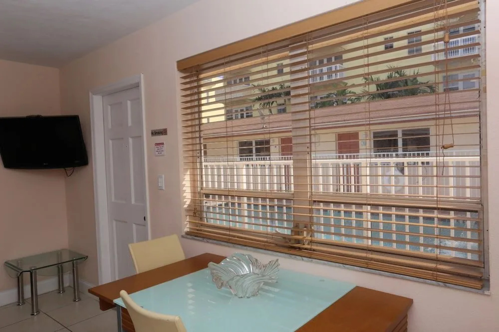 Lauderdale Villas, Suites by the Sea