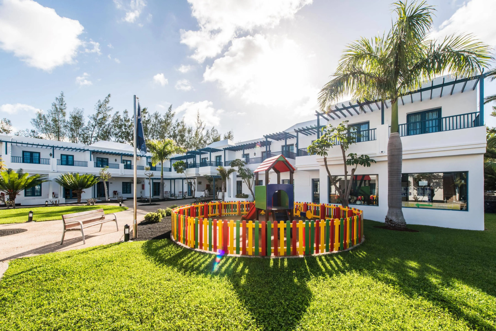 Отель THB Tropical Island Aparthotel