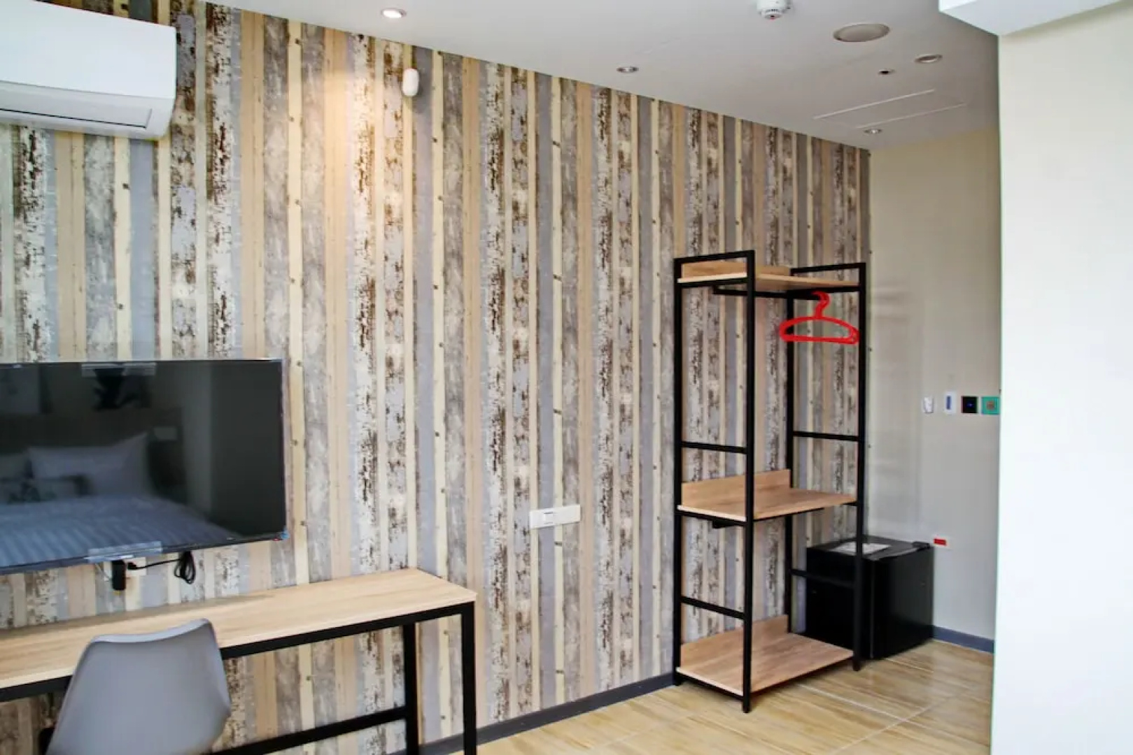 Passion Fruit Hotel