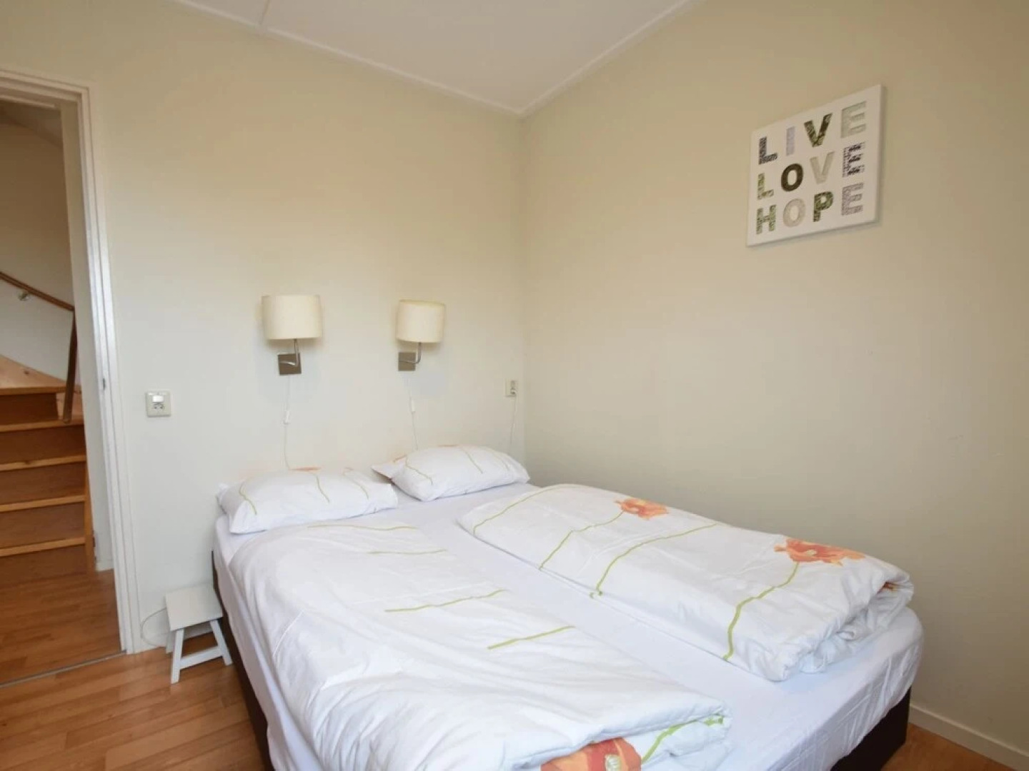 Family Apartment on Large Estate in Bergen aan Zee near Dunes & Beach