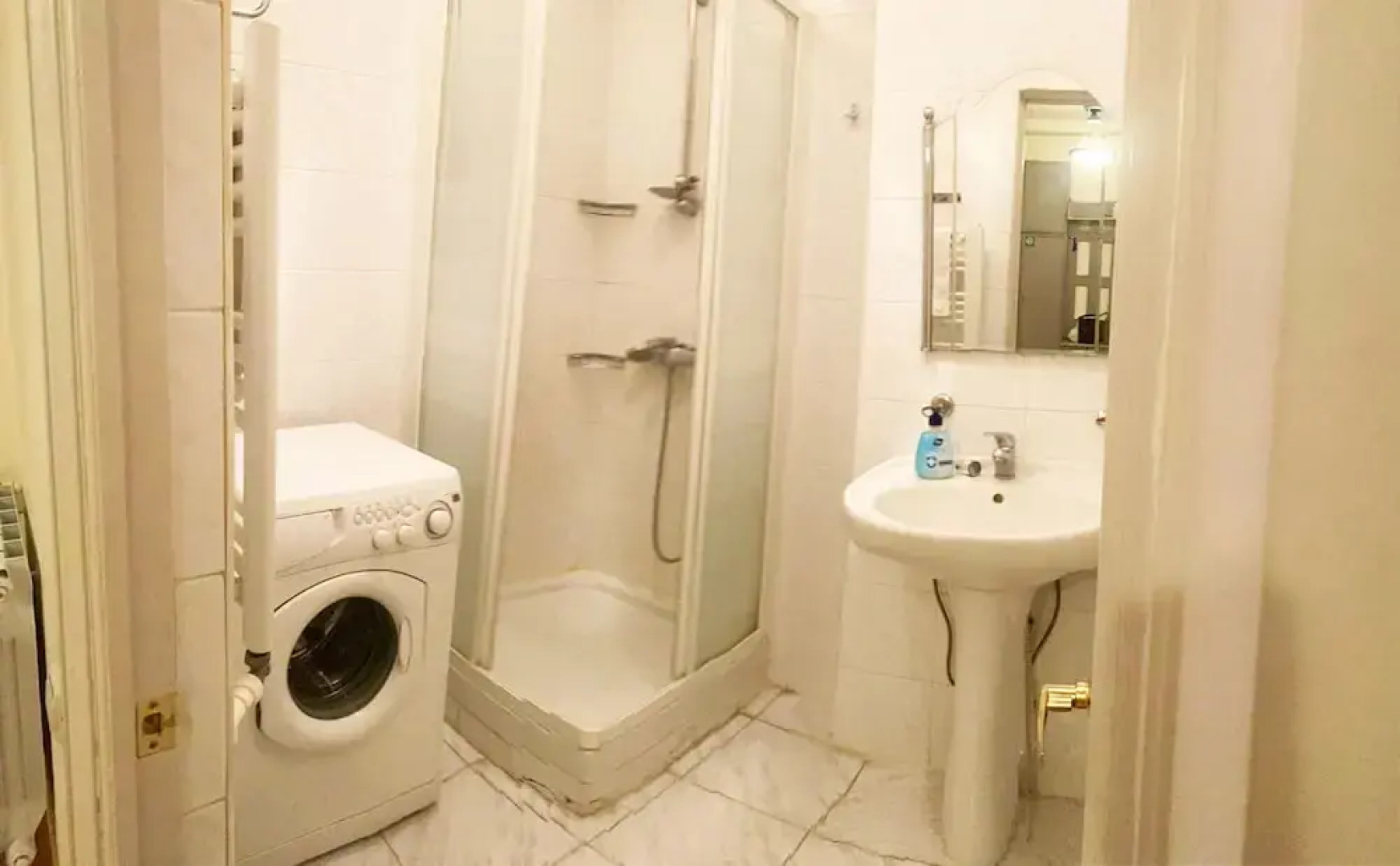 Domino Yerevan Hostel & Tours