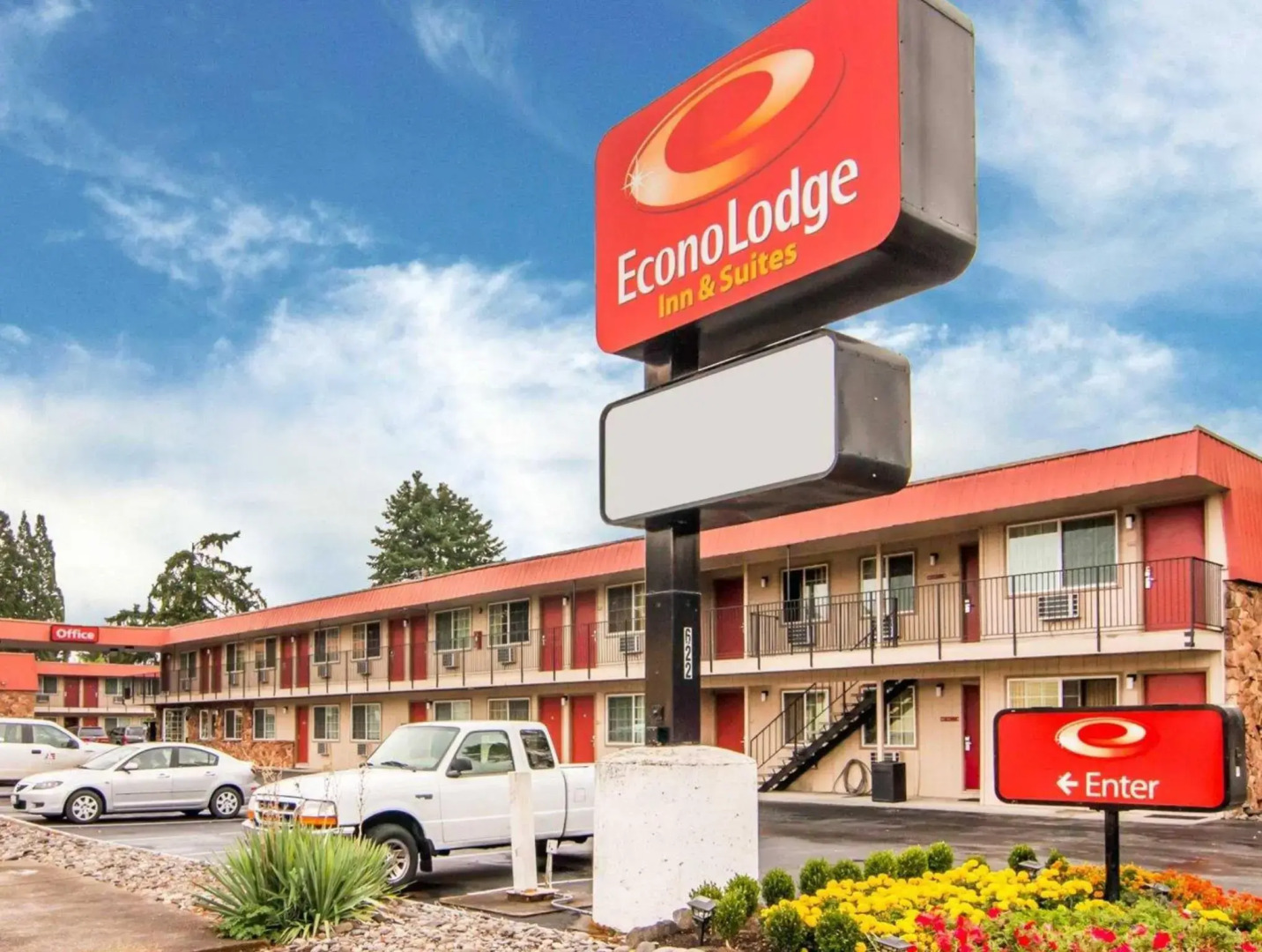 Econo Lodge Inn & Suites Hillsboro - Portland West