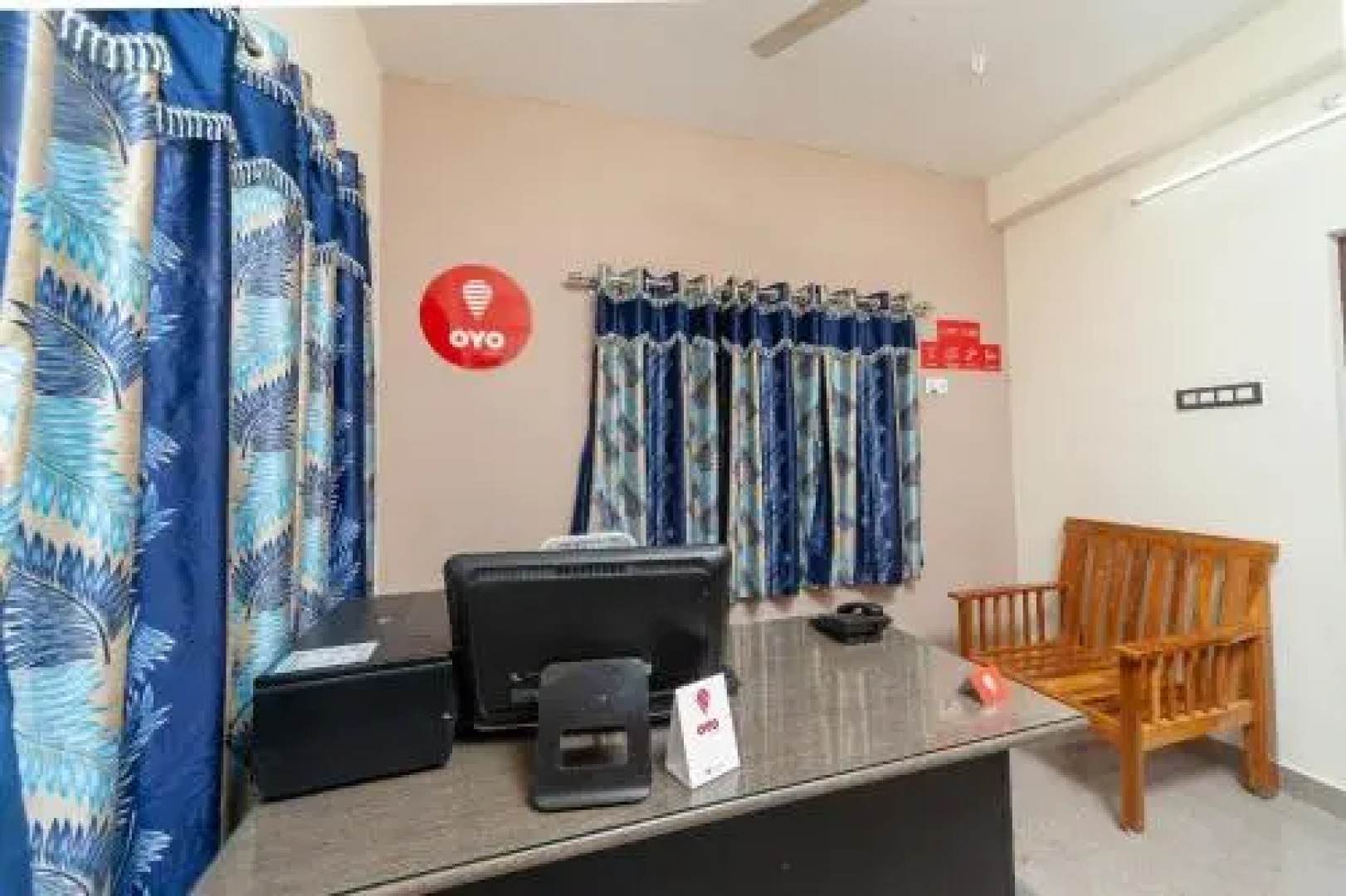 OYO 25021 Rajam Residency