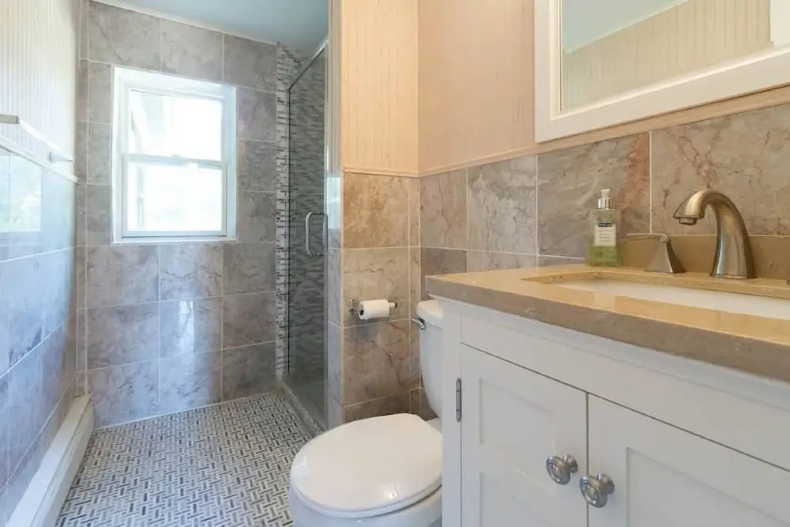 SH001 5 Bedroom Holiday home By Senstay