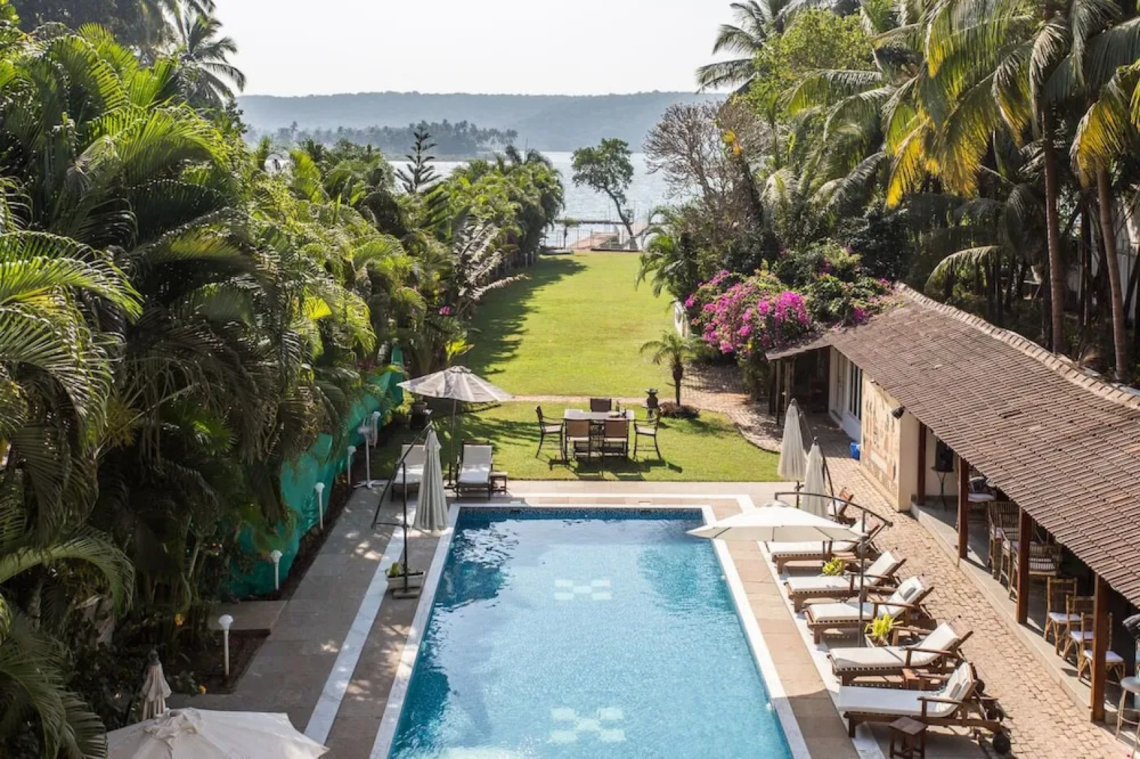 Safira River Front Resort