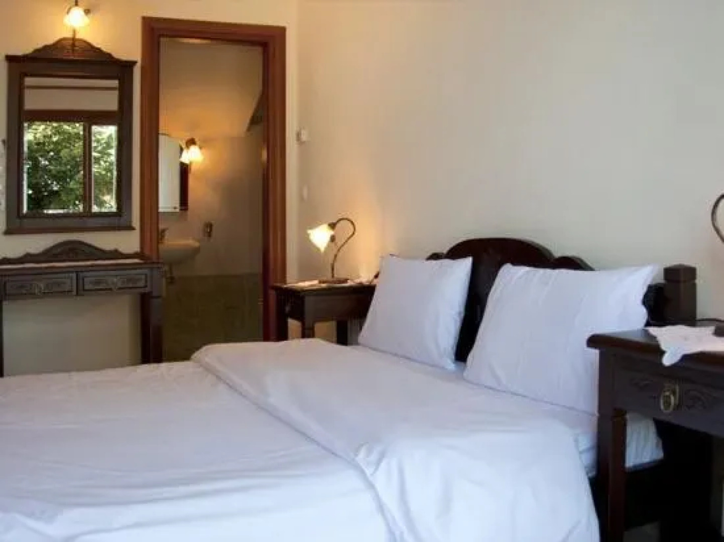 To Balkoni tis Limnis Plastira