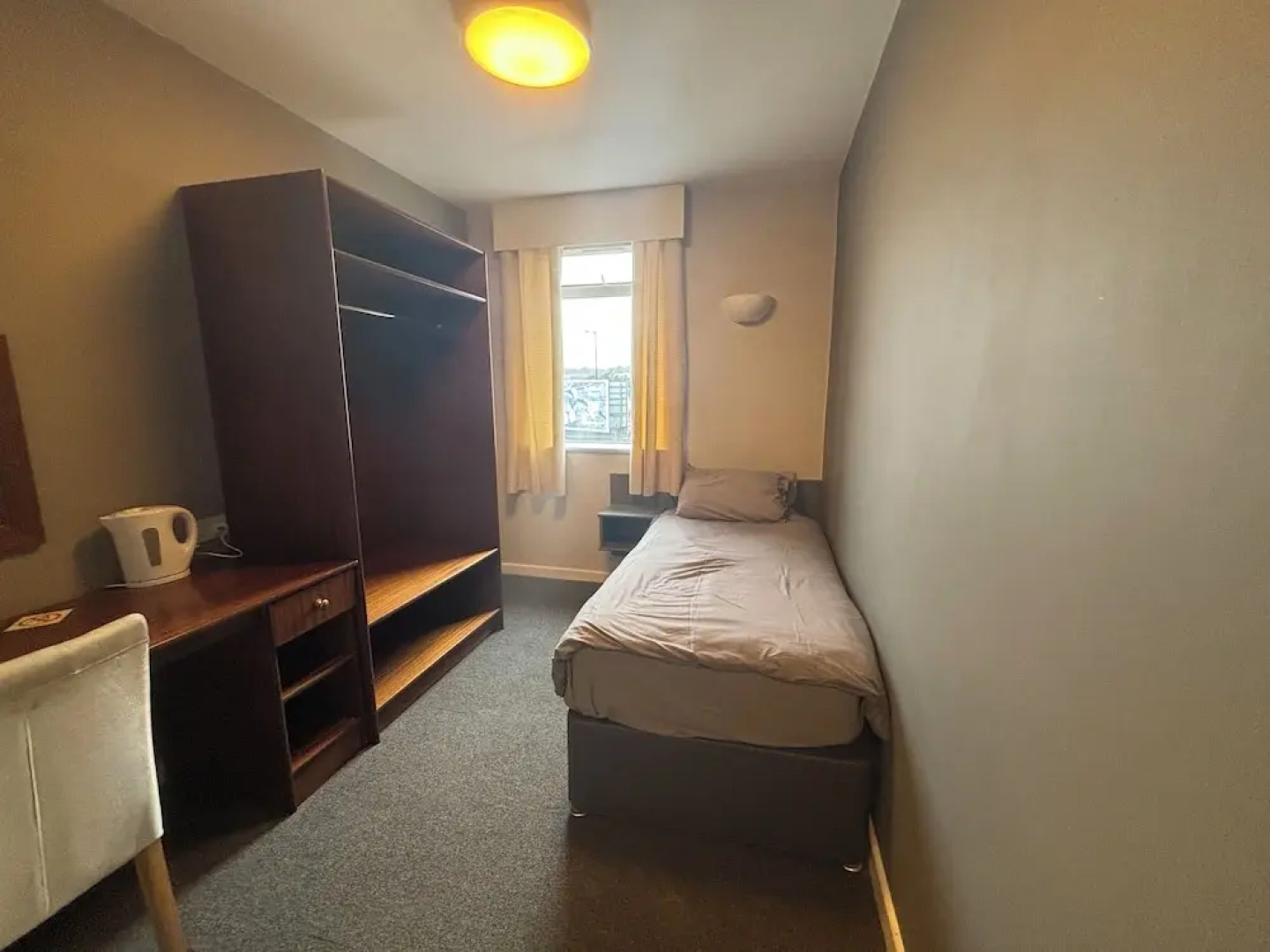 Fitzwilliam Arms Hotel