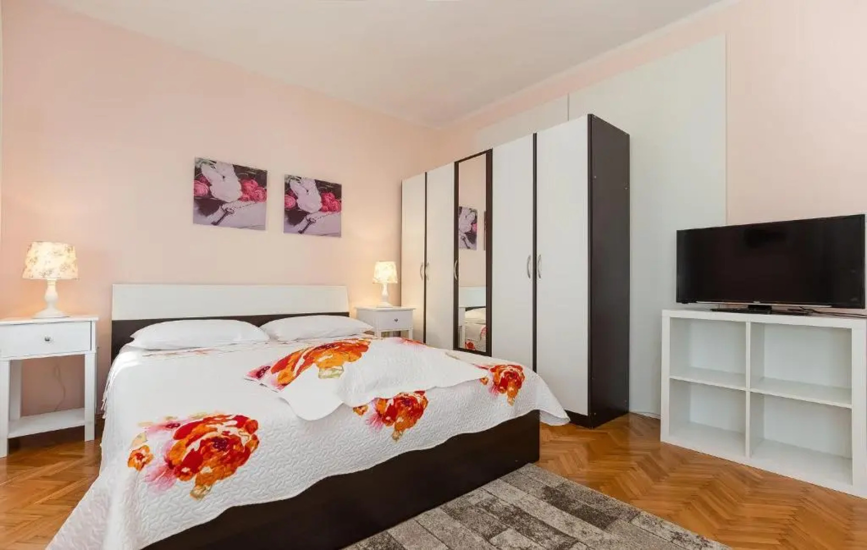 Apartments and Rooms Lago Rupa