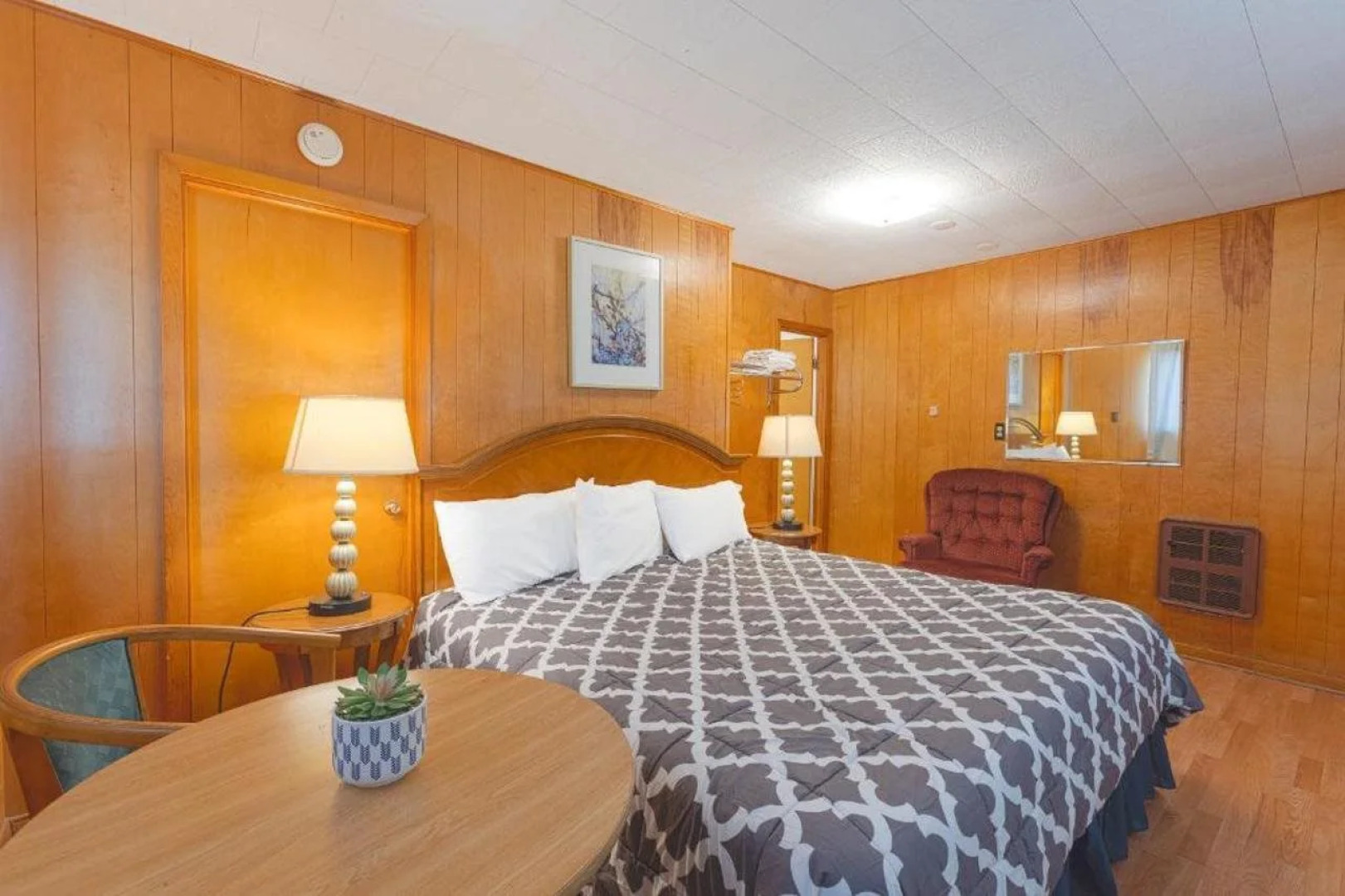 Parkside Motel By OYO Meadville Conneaut Lake