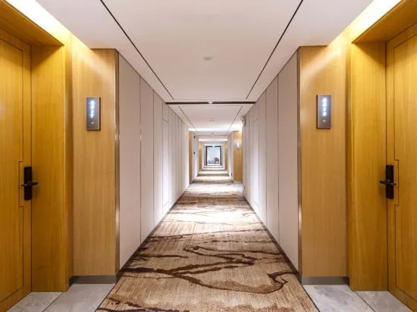 Yijing Guanlan Hotel