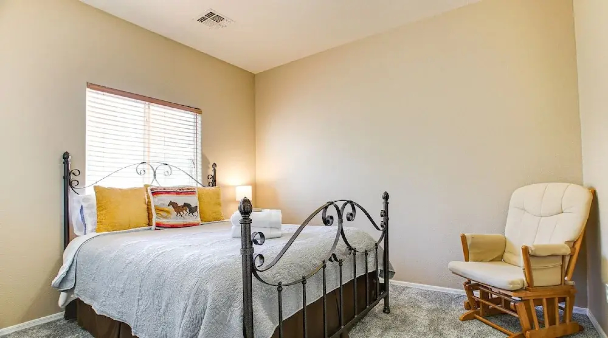 120th Avondale 3 Bedroom Home by RedAwning