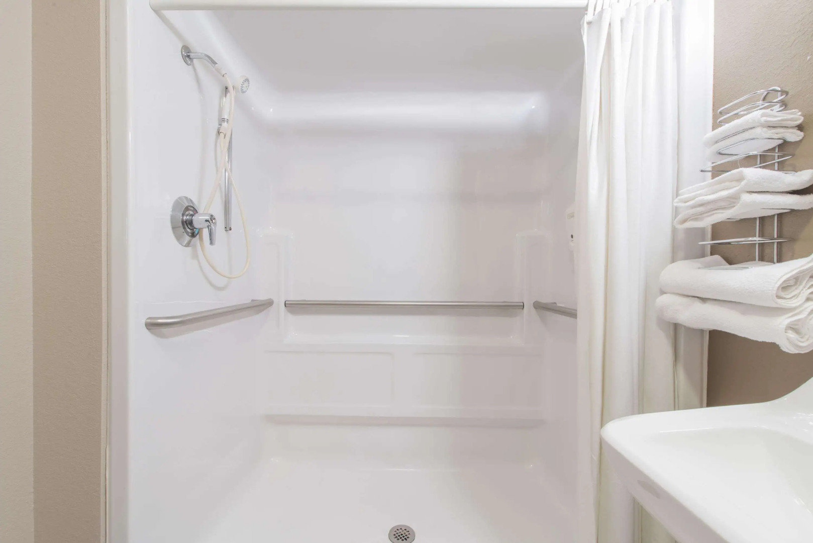 Super 8 by Wyndham Niagara Falls NY