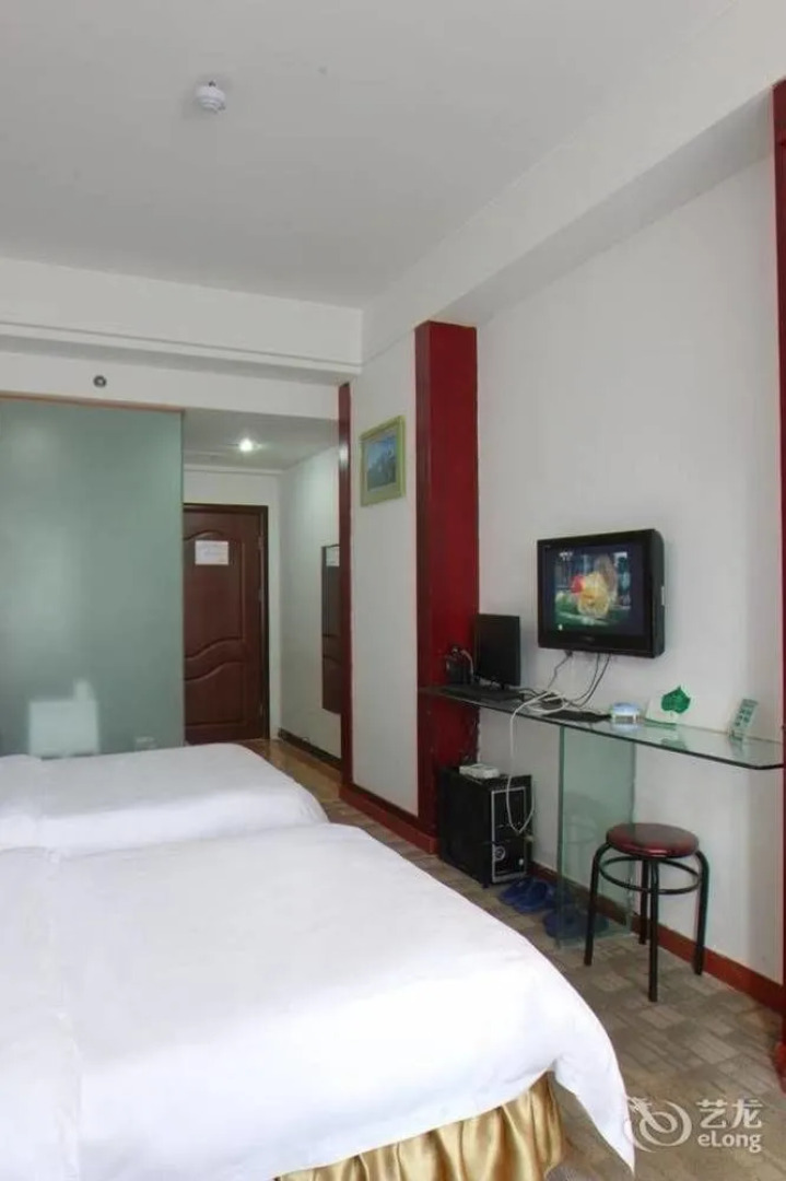 Zhangjiajie Wind and Cloud Holiday Hotel