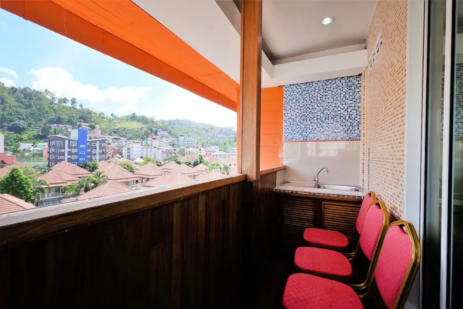 Million Patong Beach Resort