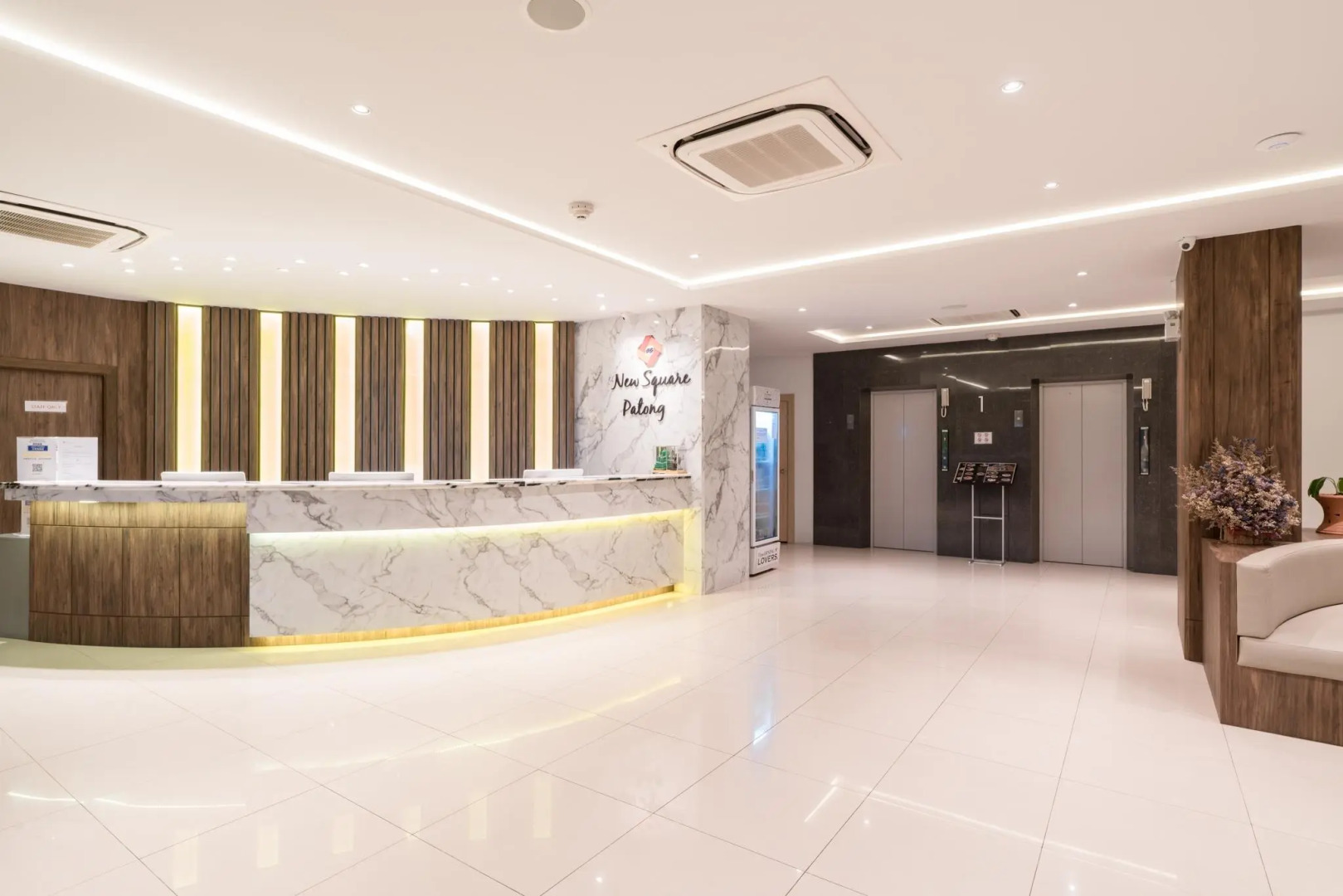 New Square Patong Hotel