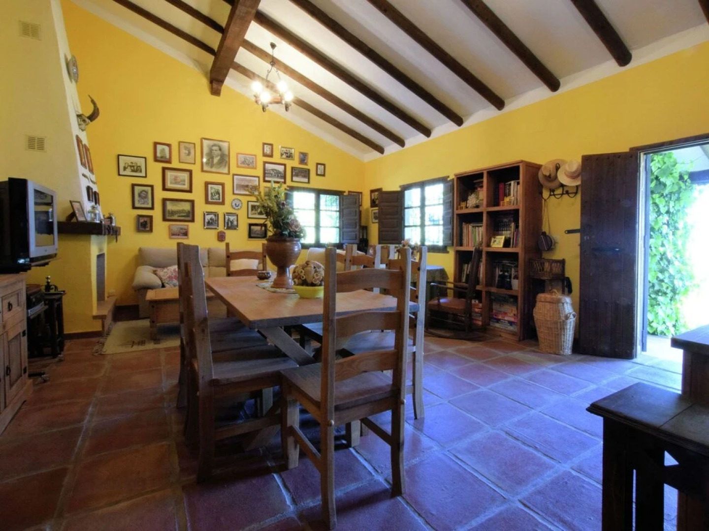 Attractive Holiday Home in Canillas de Aceituno With Terrace