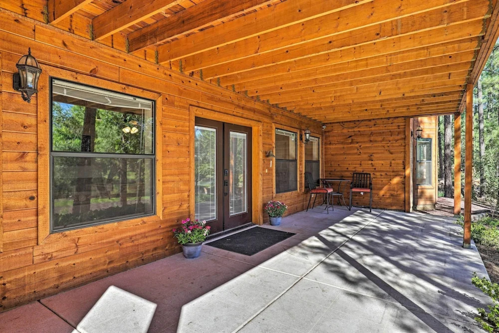 Serene Lakeside Cabin w/ Decks + Edler Lake Views!