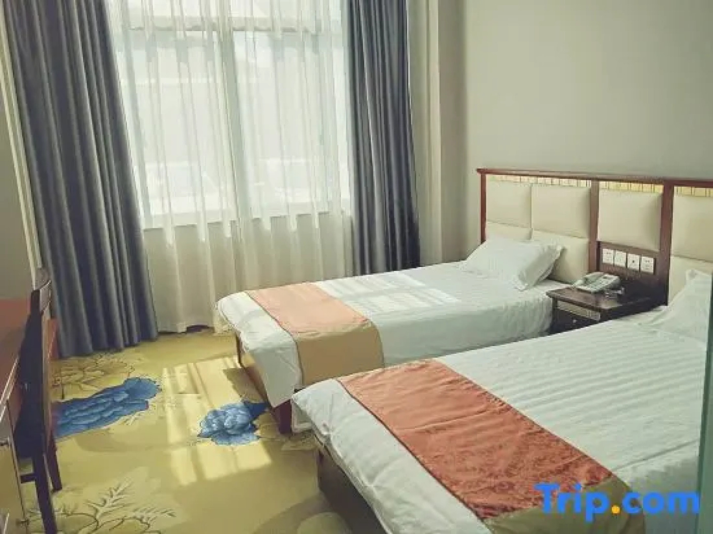 Lijing Business Hotel