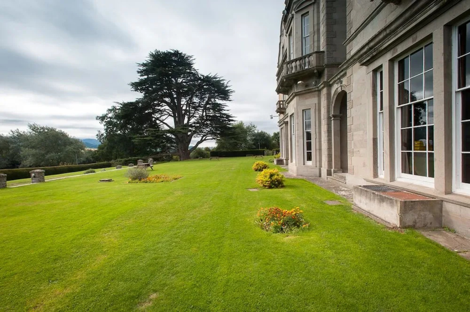 Baskerville Hall Hotel