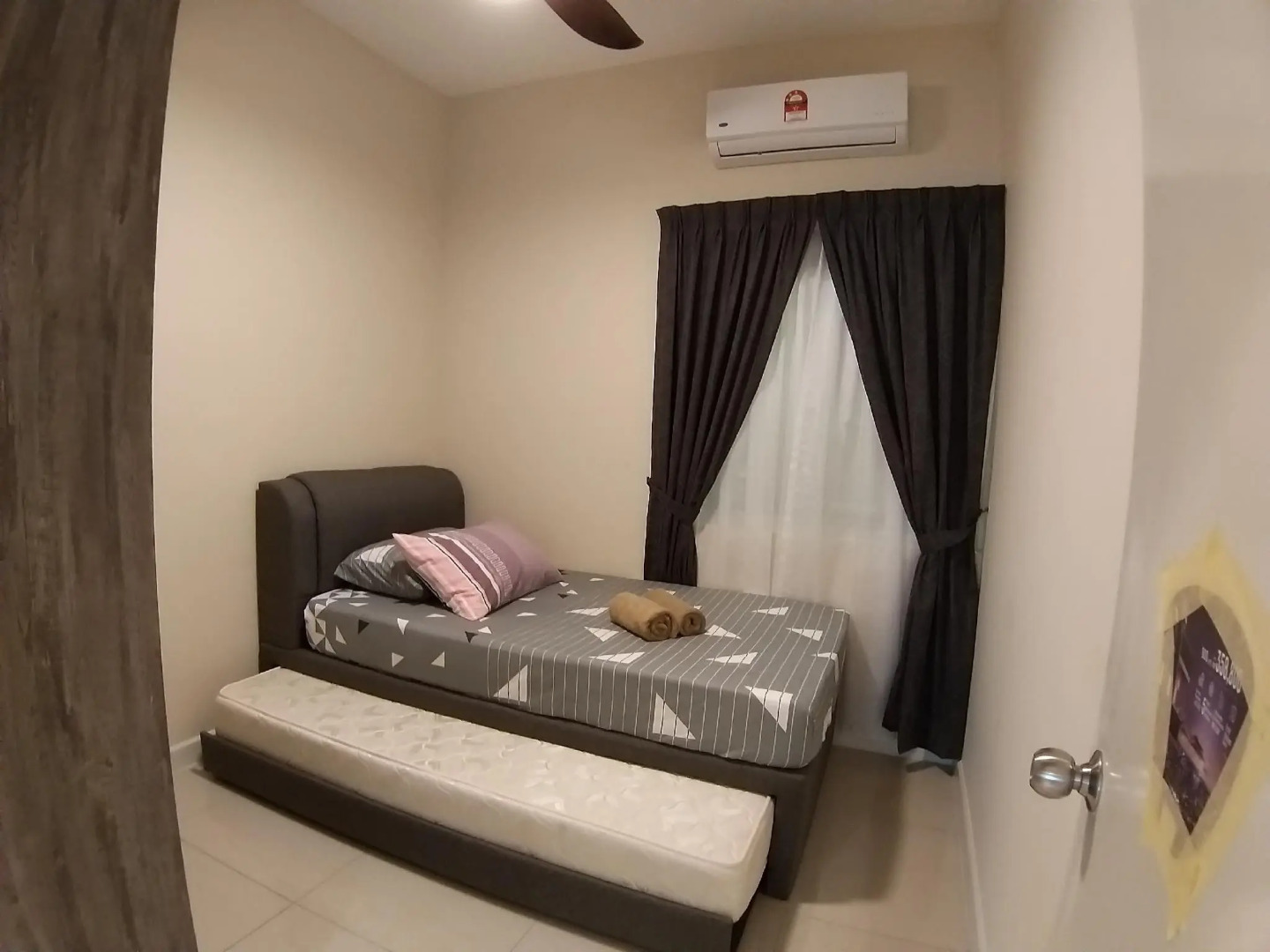 Southville Stay 2 @ Savanna Executive Suite